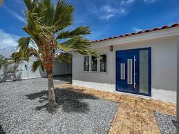 NEW 5BR Villa w Pool Patio Great Location