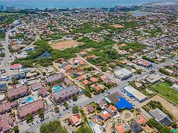 Cheerful Caribbean Villa w Private Pool 3BR