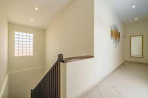 Cheerful Caribbean Villa w Private Pool 3BR