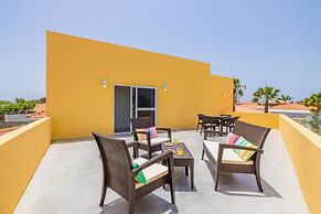 Cheerful Caribbean Villa w Private Pool 3BR