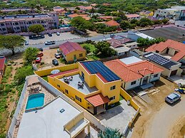 Cheerful Caribbean Villa w Private Pool 3BR