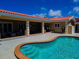 Lux High-end Haven Private Pool Unique Decor