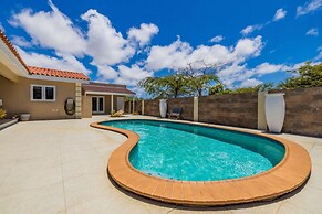 Lux High-end Haven Private Pool Unique Decor