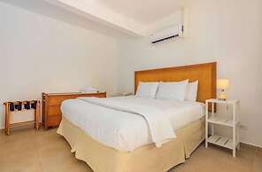 Villa Allegra Family Vacation Home w Pool BBQ