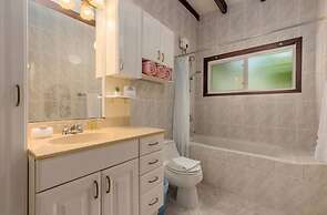 Villa Allegra Family Vacation Home w Pool BBQ