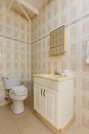 Villa Allegra Family Vacation Home w Pool BBQ