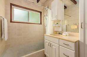 Villa Allegra Family Vacation Home w Pool BBQ