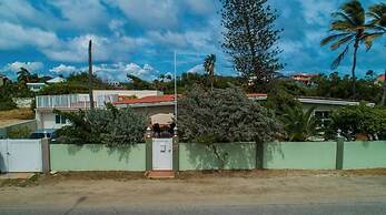 Villa Allegra Family Vacation Home w Pool BBQ