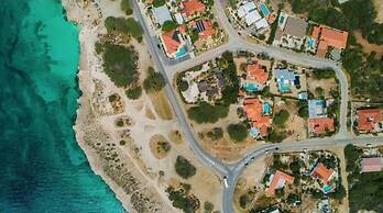 Villa Allegra Family Vacation Home w Pool BBQ