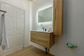 3BR Home w Pool in Downtown 5min Walk 2 Beach