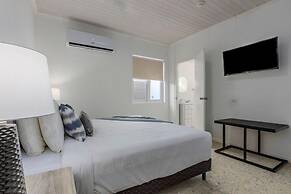 3BR Home w Pool in Downtown 5min Walk 2 Beach