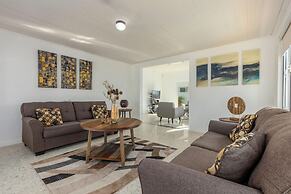3BR Home w Pool in Downtown 5min Walk 2 Beach