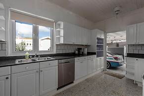 3BR Home w Pool in Downtown 5min Walk 2 Beach