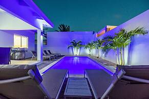 NEW 5BR Villa w Privatepool 3min to Eagle Beach