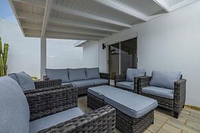 NEW 5BR Villa w Privatepool 3min to Eagle Beach