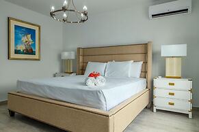 NEW 5BR Villa w Privatepool 3min to Eagle Beach