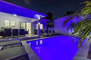 NEW 5BR Villa w Privatepool 3min to Eagle Beach