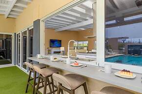 Villa Blue Topaz - Oasis With Pool Hot tub Sauna