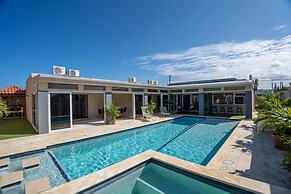 Villa Blue Topaz - Oasis With Pool Hot tub Sauna