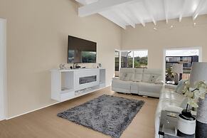 Villa Blue Topaz - Oasis With Pool Hot tub Sauna