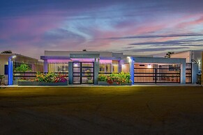 Villa Blue Topaz - Oasis With Pool Hot tub Sauna