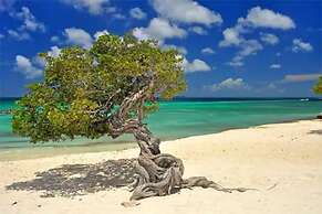 Villa Blue Topaz - Oasis With Pool Hot tub Sauna