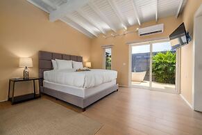 Villa Blue Topaz - Oasis With Pool Hot tub Sauna