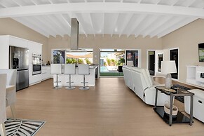 Villa Blue Topaz - Oasis With Pool Hot tub Sauna