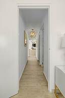 NEW Modern 3 Bedroom 10 Minute Walk to the Beach