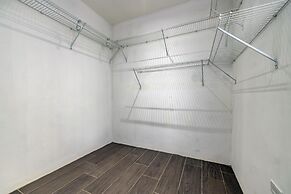 NEW Modern 2BR 2BA w Privatepool in Quiet Area