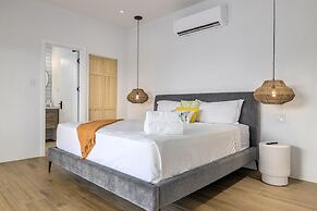 NEW Modern 2BR 2BA w Privatepool in Quiet Area