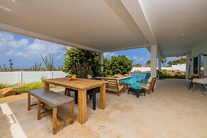 NEW Modern 2BR 2BA w Privatepool in Quiet Area