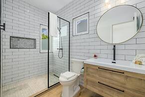 NEW Modern 2BR 2BA w Privatepool in Quiet Area