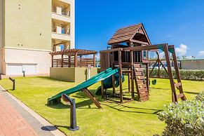Beautiful 1BR Condo w Large Balcony in Palm Beach
