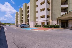 Beautiful 1BR Condo w Large Balcony in Palm Beach