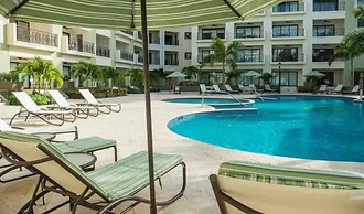 One Bedroom Ground Floor With a Pool View