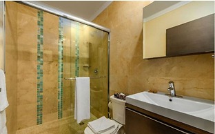 One Bedroom Ground Floor With a Pool View