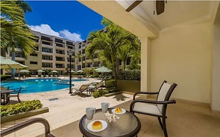 One Bedroom Ground Floor With a Pool View
