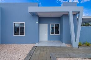 Brand New 3BR 2BA w Private Pool Near Palm Beach