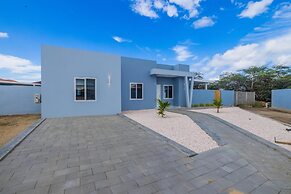 Brand New 3BR 2BA w Private Pool Near Palm Beach