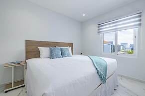 Brand New 3BR 2BA w Private Pool Near Palm Beach