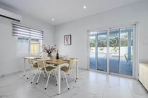 Brand New 3BR 2BA w Private Pool Near Palm Beach