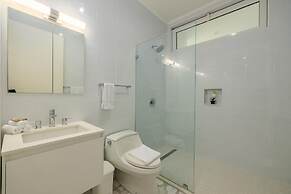 Palm Beach Aruba 3BR 2BA Close to Beach