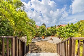 4BR Villa Short Walk to Beach in Amazing Location