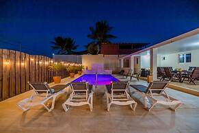 3BR Privatepool - Outdoor Dining - Great Location