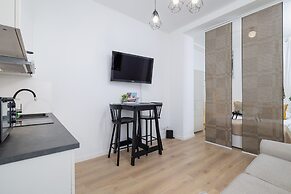 Studio Mickiewicza 51 by Renters