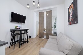 Studio Mickiewicza 51 by Renters