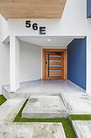 NEW 6 Bedroom Villa 2min Eagle Beach Palm Beach
