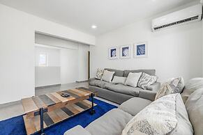 NEW 6 Bedroom Villa 2min Eagle Beach Palm Beach