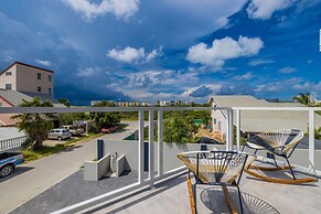 NEW 6 Bedroom Villa 2min Eagle Beach Palm Beach